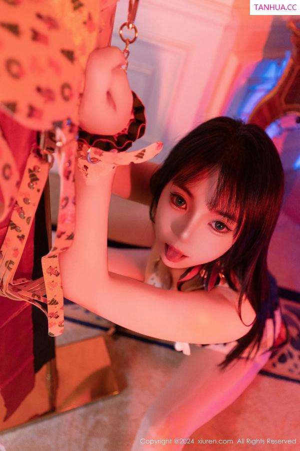   [XiuRen]高清写真图 2024.12.23 No.9638 软情 丝袜美臀第45张图片